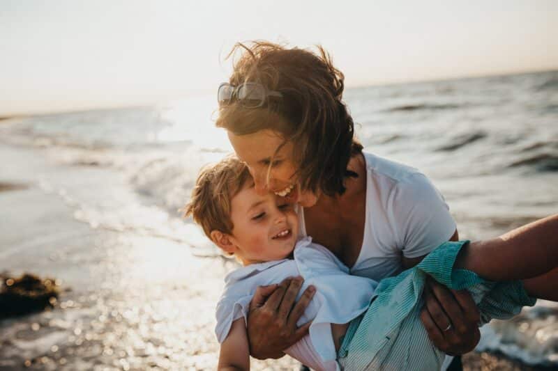 photo de famille maman avec enfant