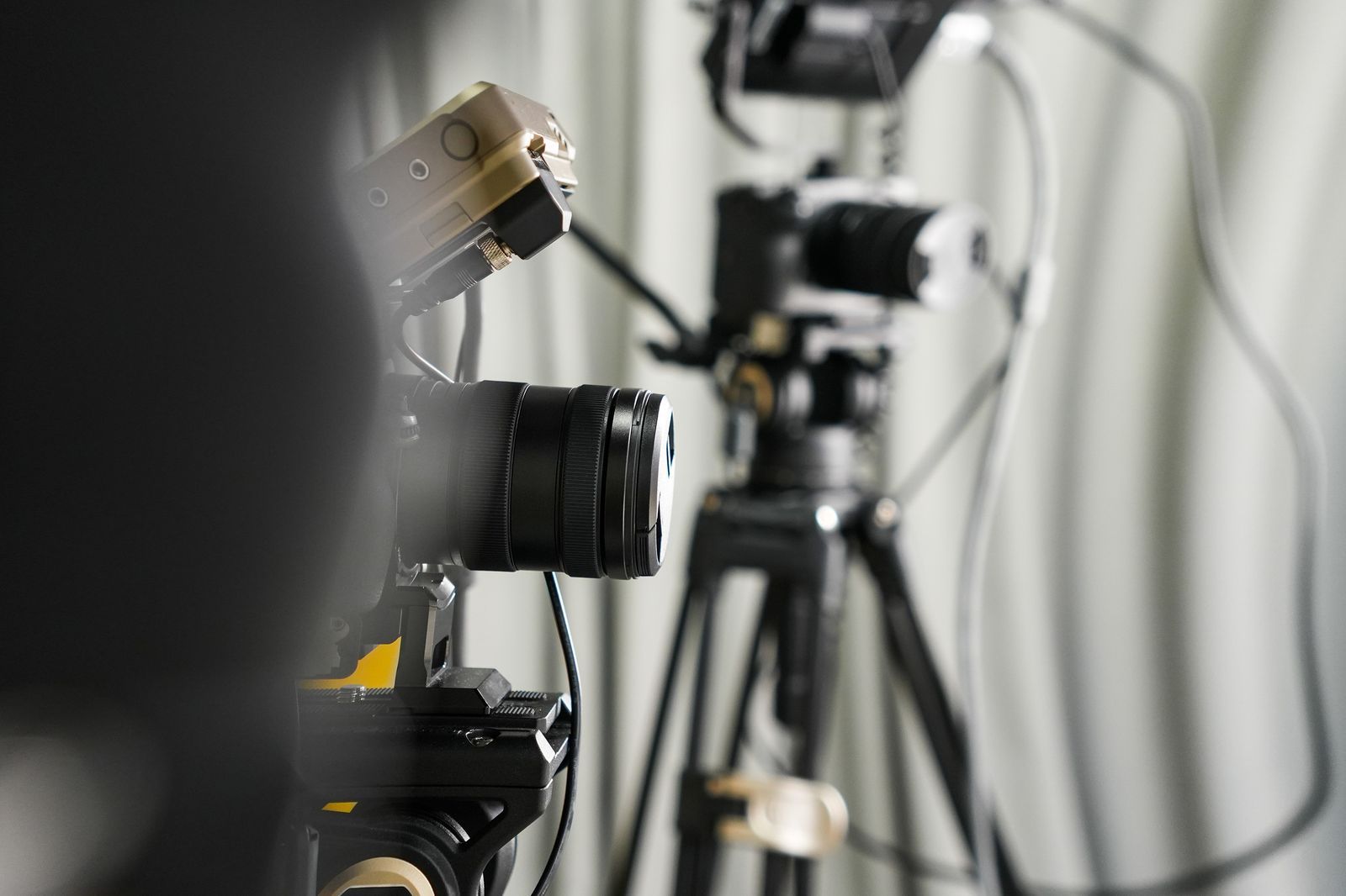 Les Nouveautés Leica pour l’argentique en 2023 Appareil photo sur trépied